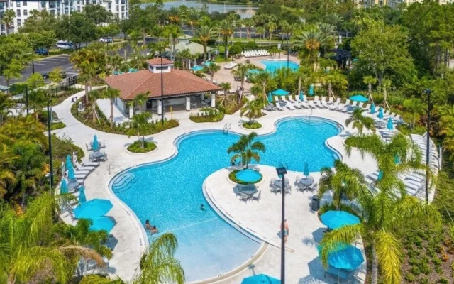 Penthouse Gem 3 Bedroom Condo by Redawning