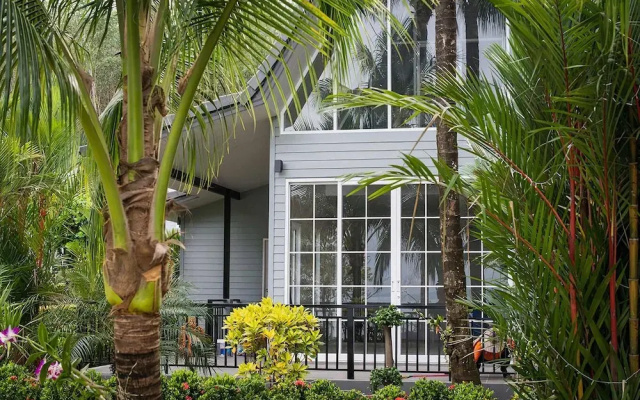 Grande Sun Seaside Villas