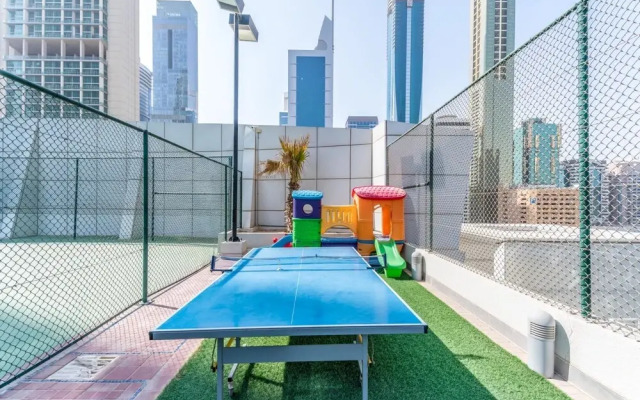 Luxe Studio Sleeps 2 Balcony Gym Tennis