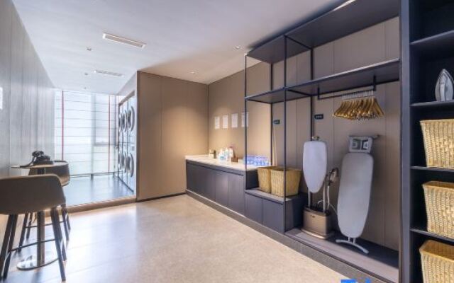 Yibin Lingang University City Convention and Exhibition Center Atour Hotel