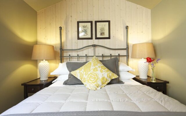 Hedgerow House B&B