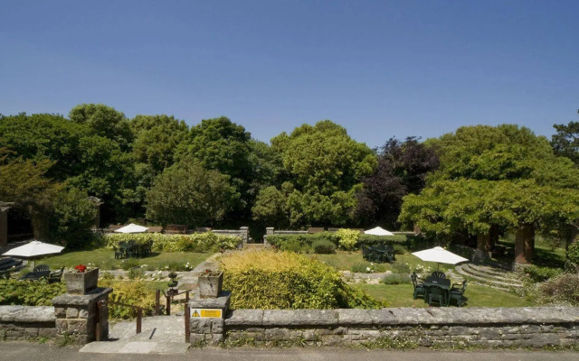 The Broadway Park Hotel