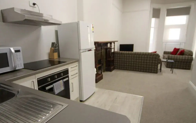 Seafield Tower Glenelg Apartment no 2