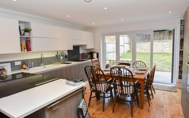 Queens Mews a Coastal Holiday Home