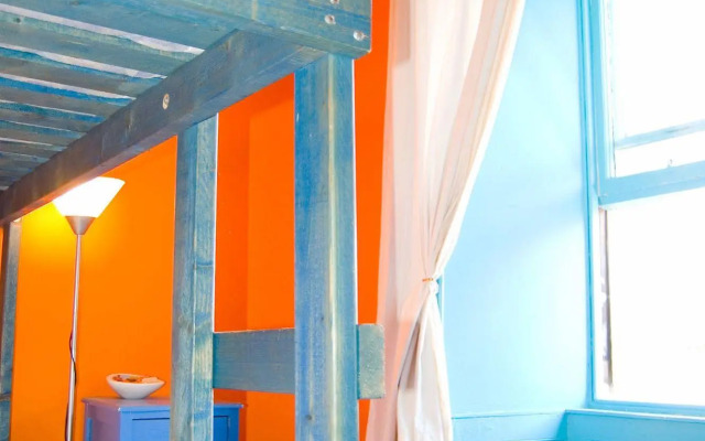 Willy Wallace Hostel