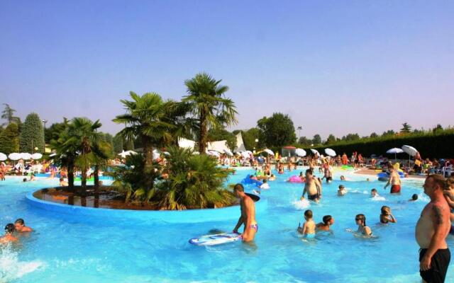 Campeggio Bella Italia Mobile Homes by Happy Camp