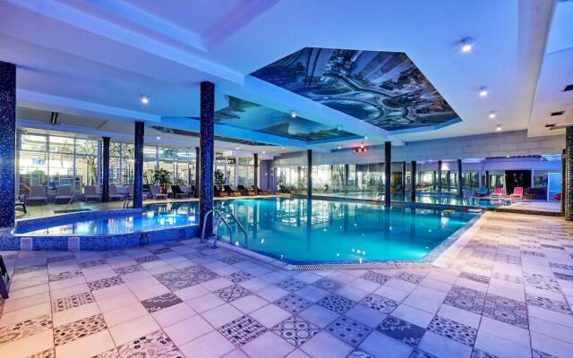 Salut New Moscow Hotel