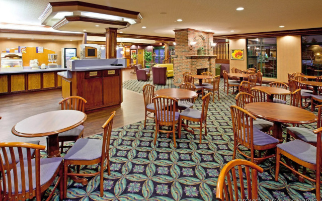 Holiday Inn Express Holland by IHG