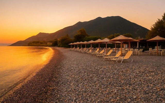 La Casa Rosa Seaside Getaway