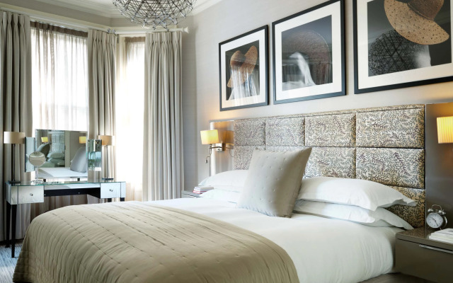 The Athenaeum Hotel & Residences