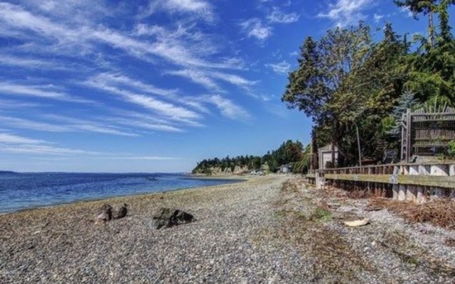 Sea Mist Waterfront Inn