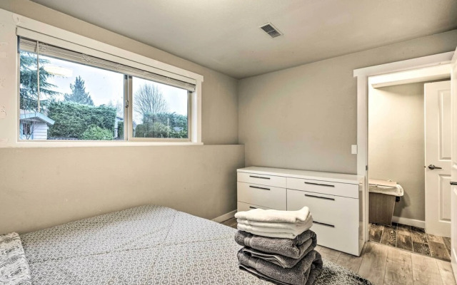 Spacious Kent Home ~ 17 Mi to Dtwn Seattle!