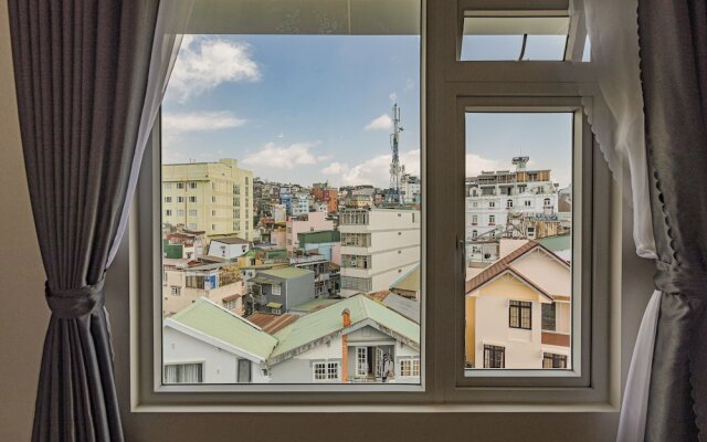 Phan Thong Vang Hotel