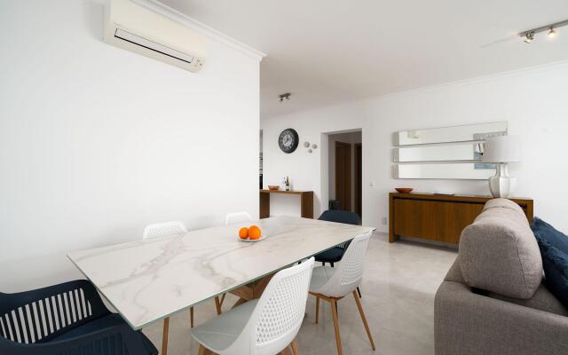 Stunning Sea View Lagos Apartment by Ideal Homes