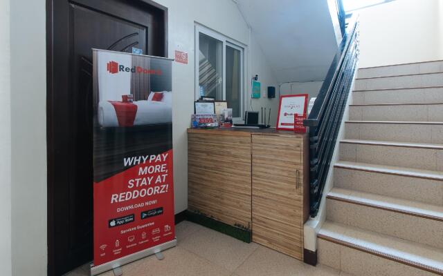 RedDoorz @ Golite Washington