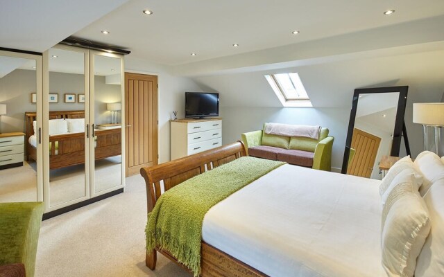 Host Stay Doray House