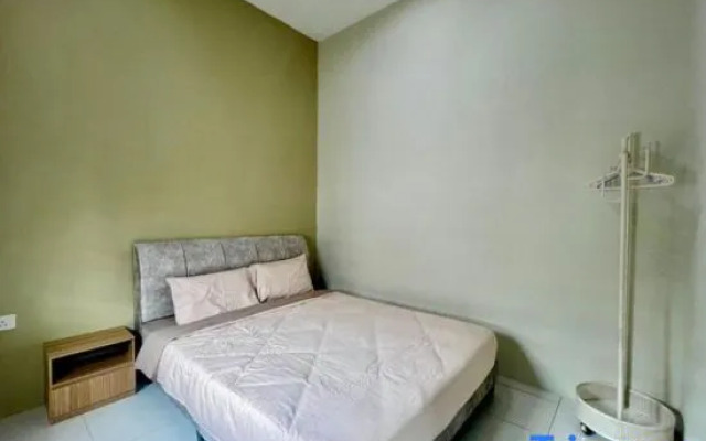 PoloStay Landed House 4 Room for 10 pax