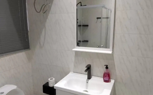 Spacious 3BR Apartment in Adentan With City Views