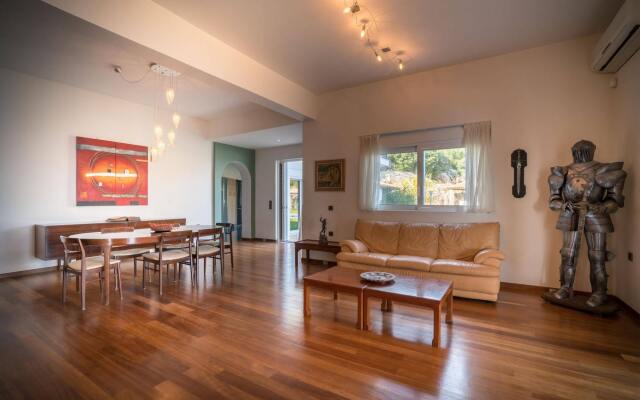 Serenus Luxury Villa