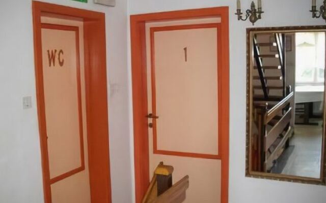 Rooms4Young