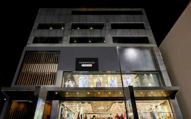 Super OYO Capital O 49955 Hotel Green Tree