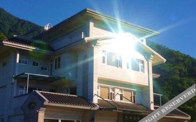 YI LAN Hostel