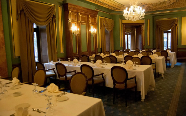 Hotel Casa Capsa