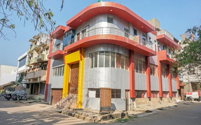 Suman Lodging By OYO Rooms