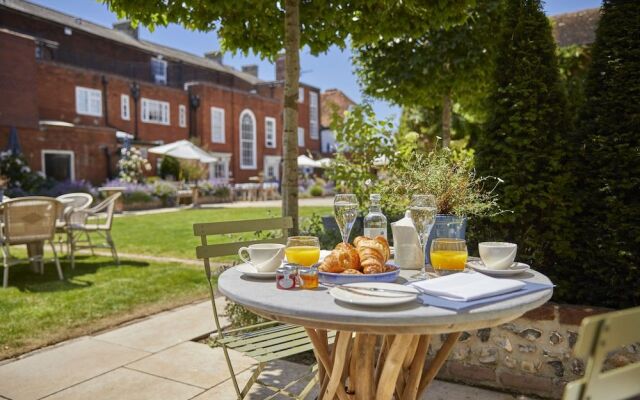 The Grosvenor Stockbridge