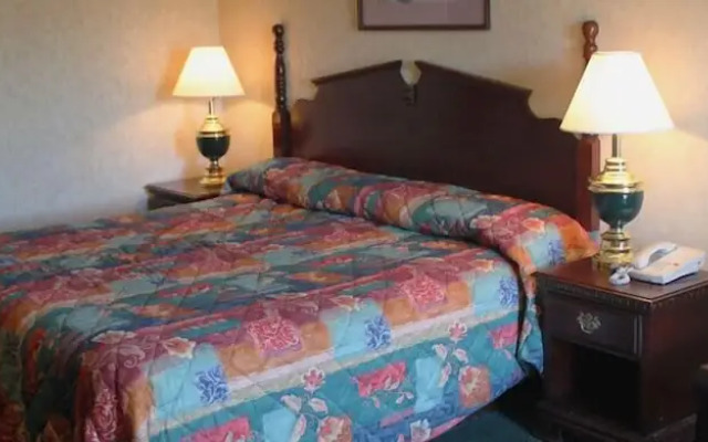 Norma Dan Motel - Near Dolly Parton's Stampede Dinner Attraction