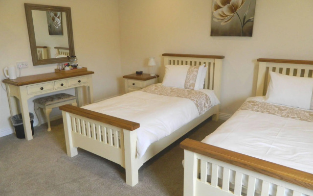 Lumb Farm Country Club