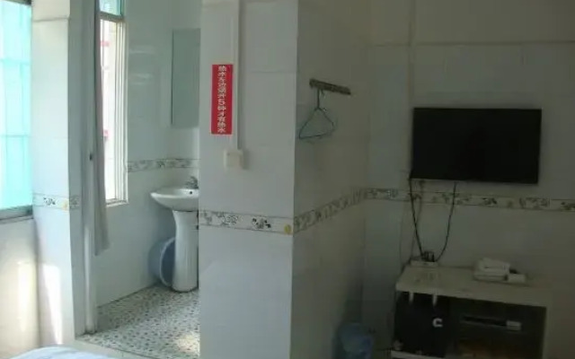 Luodian Hongyi Hotel