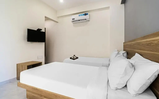 Fabhotel The Pearl Inn