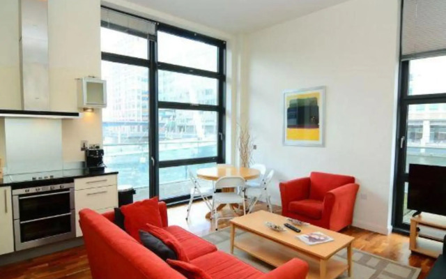 Discovery Dock Apartments West