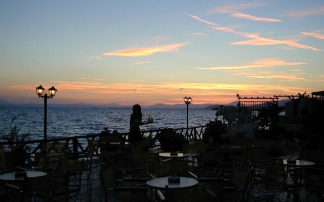 Artemis Hotel
