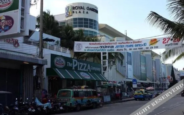 芭堤雅海滩P.O.旅馆(P.O. Guesthouse Pattaya Beach)