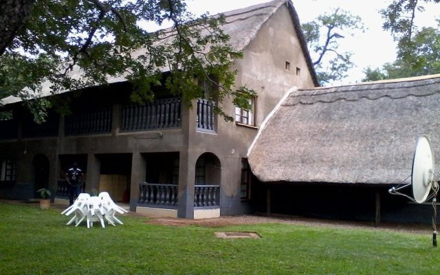 Mopani Lodge