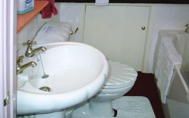 Brynhonddu Country House B&B