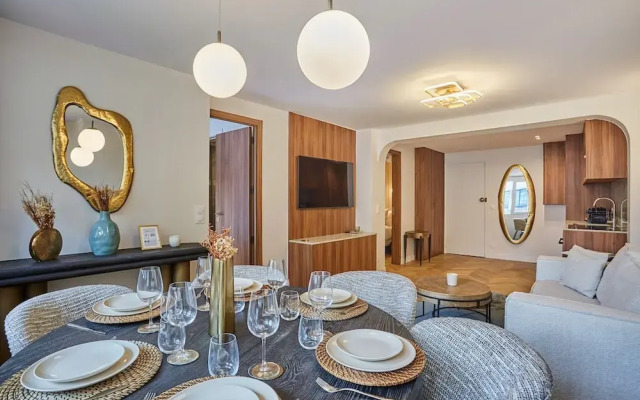 Apartment in the Center of Paris