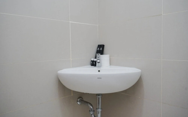 Cozy and Simply Studio Room at B Residence Apartment