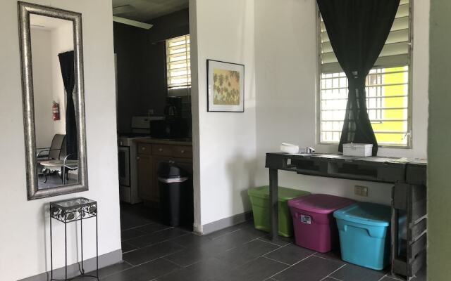 Vieques Hostel Good Vibe House