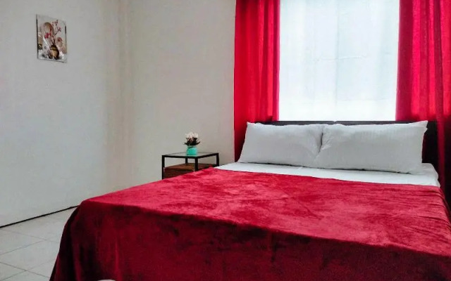 RedDoorz @ Rio Bella Lacson St. Bacolod