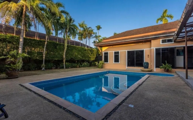 Private Villa Jacuzzi Great Area V170