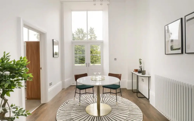 The Margaret Suite Stone Cross Mansion