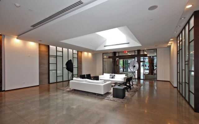 MiCasa Suites - Stylish Townhouse in King West Village
