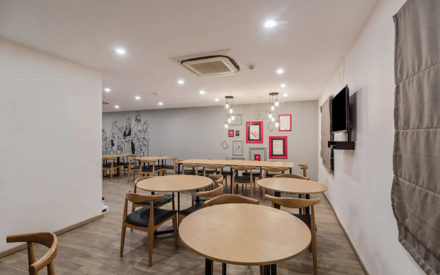 OYO Townhouse 123 White Ridge Kondapur