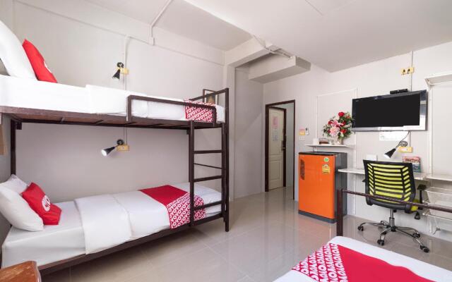 Bangkok Check Inn - Hostel