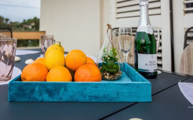 Vibrant Apartment in Vir near Sea