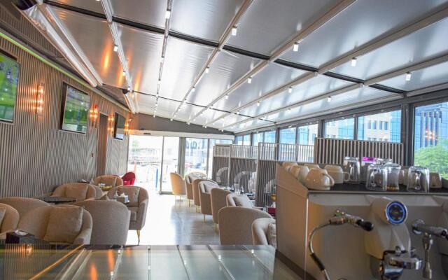 Saraya Corniche Hotel