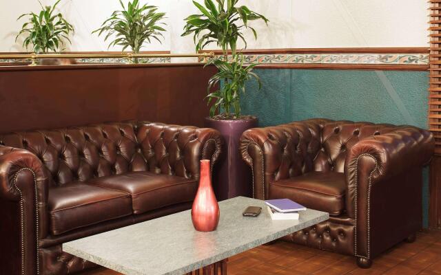 ibis Plymouth